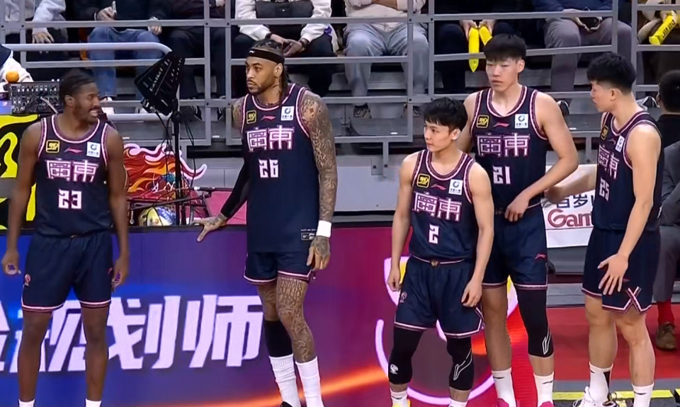 成熟本土锋