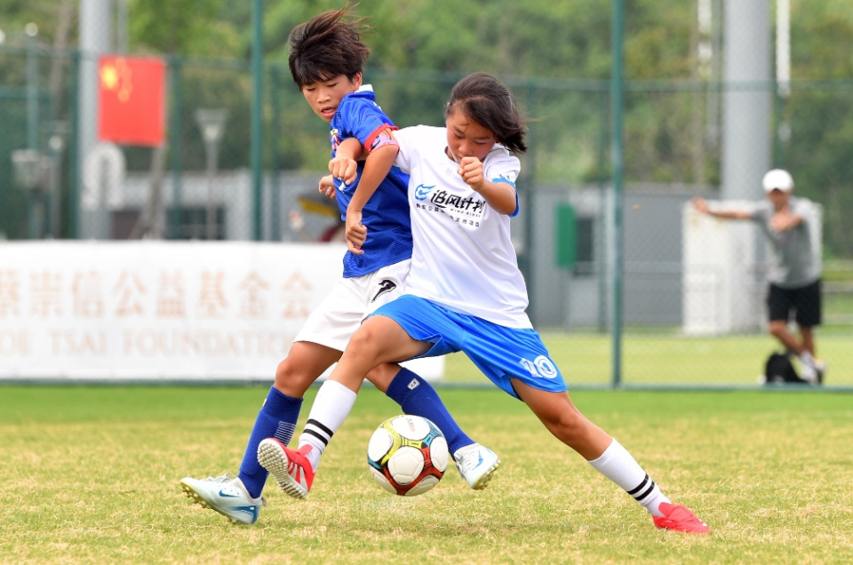 原来踢足球 原来踢足球